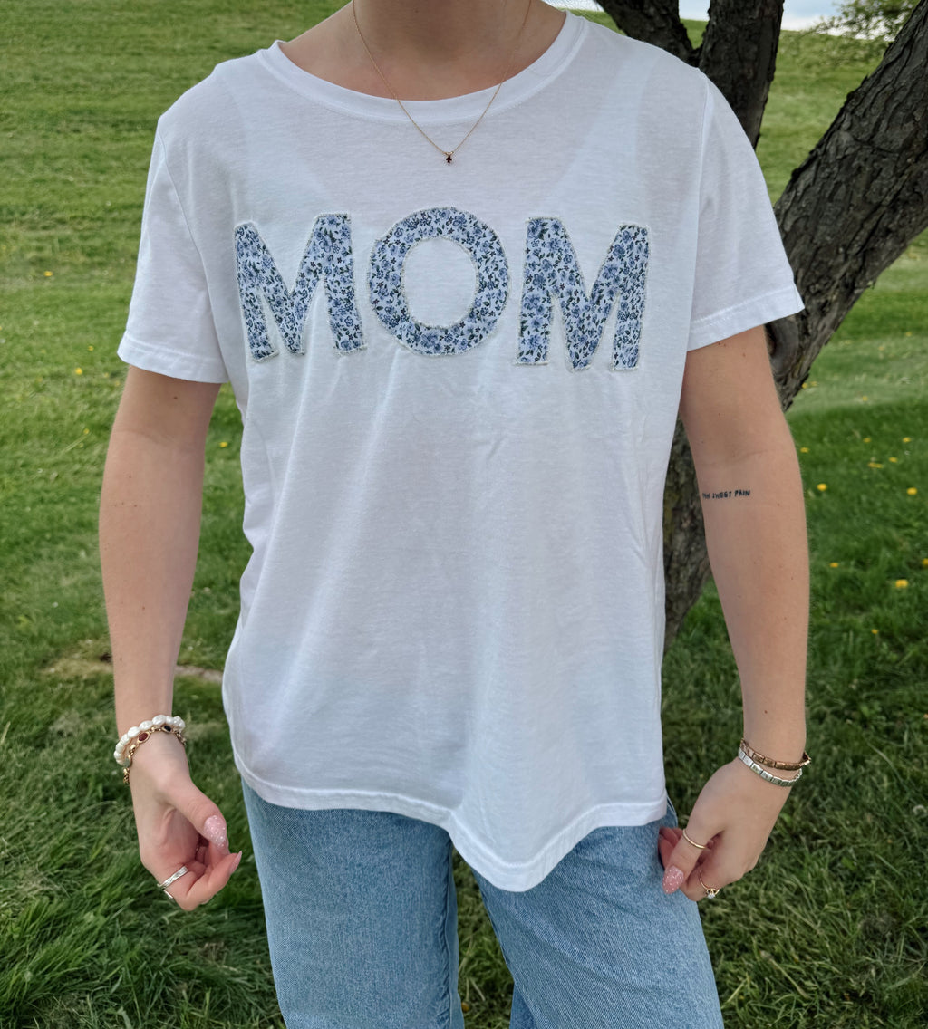 “MOM” appliqué t-shirt